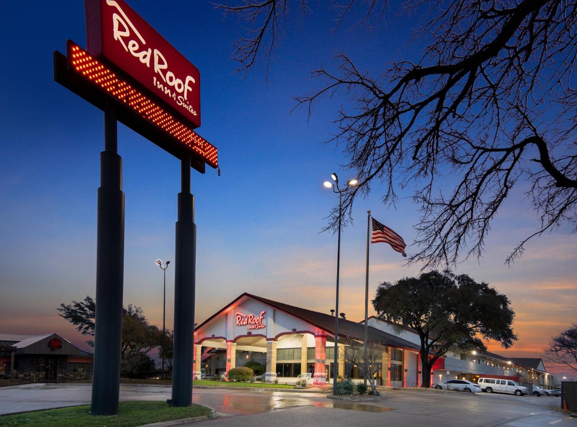 Red Roof Inn & Suites Irving - Dfw Airport South 외부 사진
