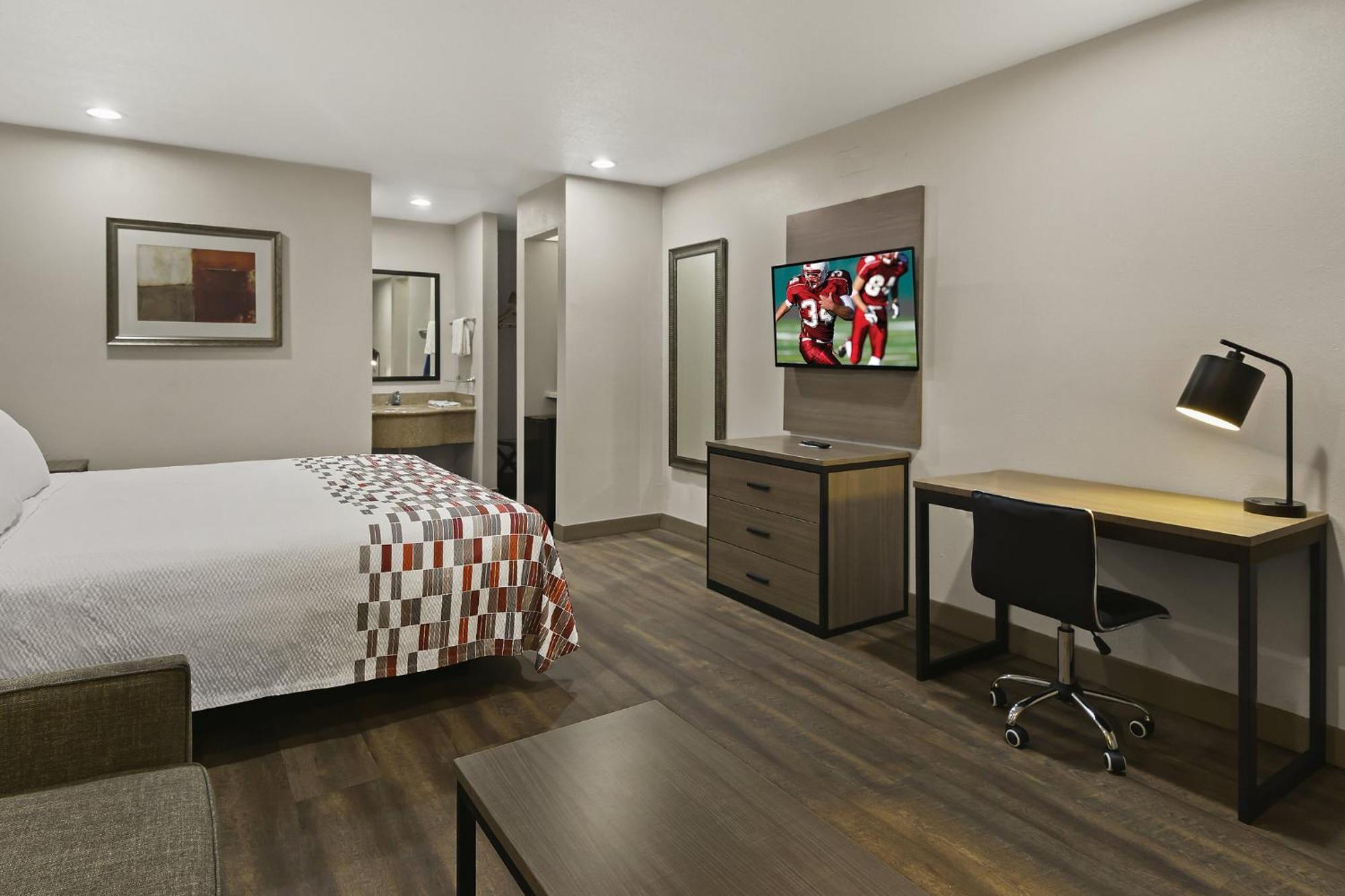 Red Roof Inn & Suites Irving - Dfw Airport South 외부 사진