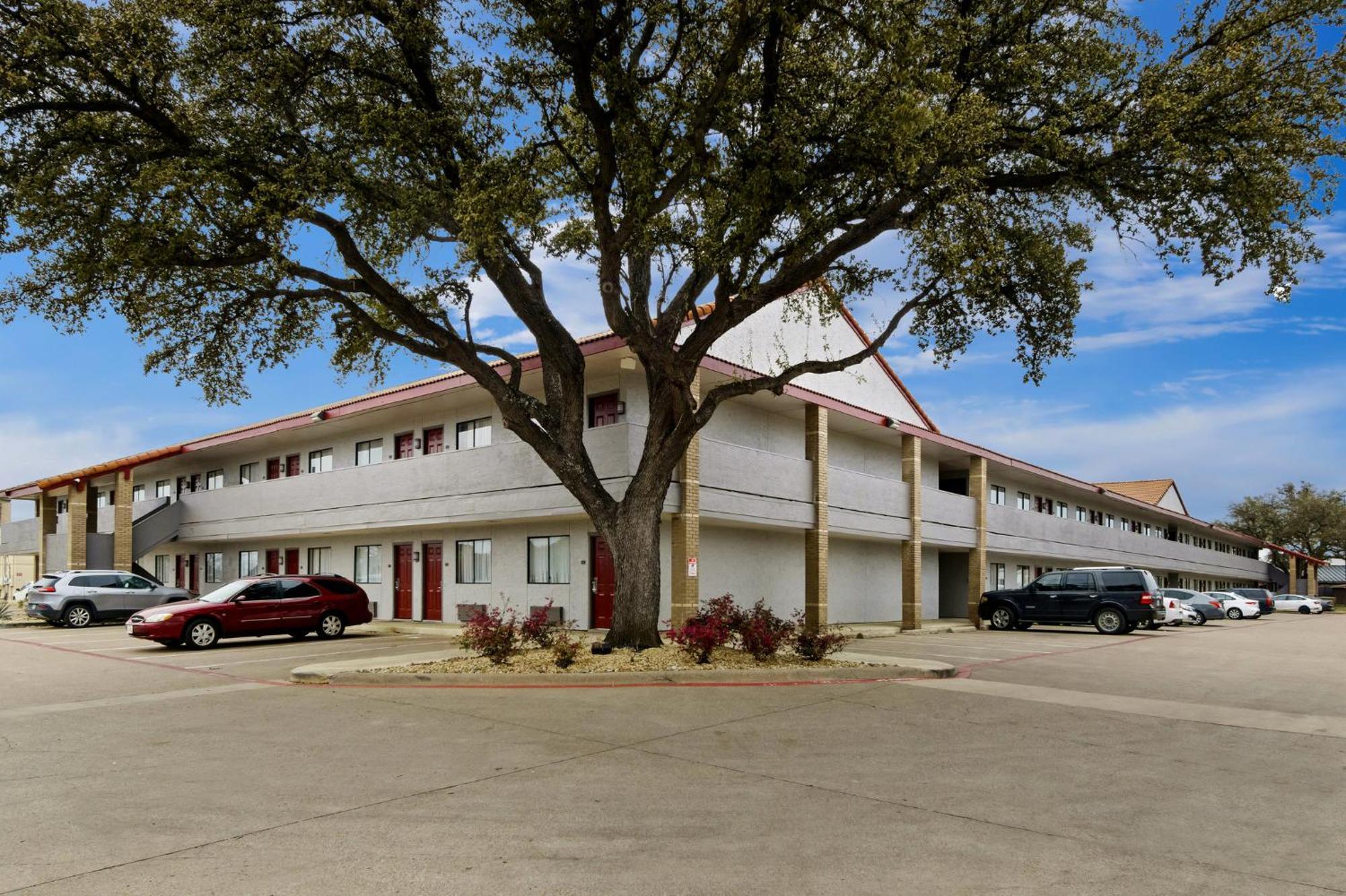 Red Roof Inn & Suites Irving - Dfw Airport South 외부 사진