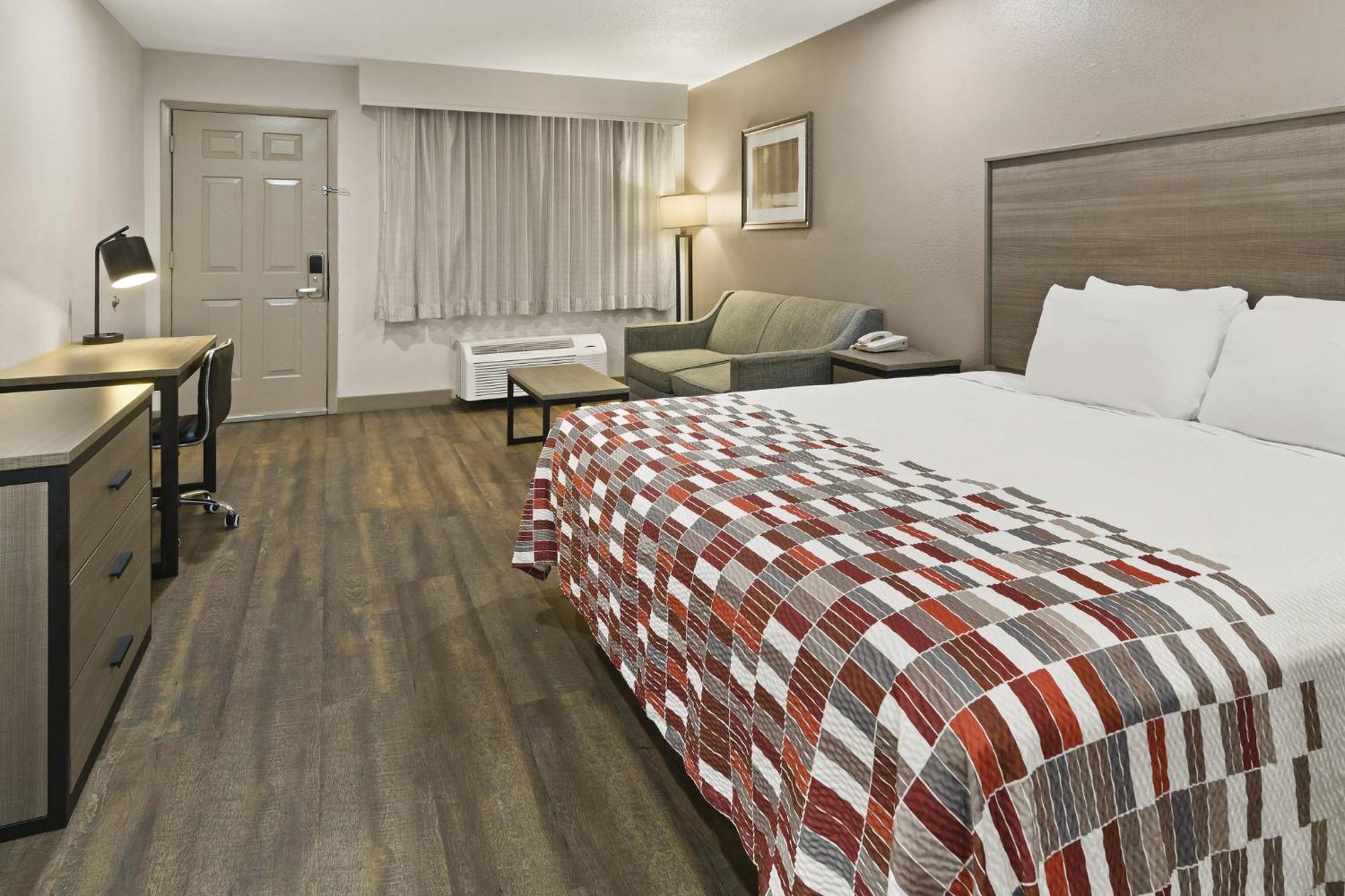 Red Roof Inn & Suites Irving - Dfw Airport South 외부 사진