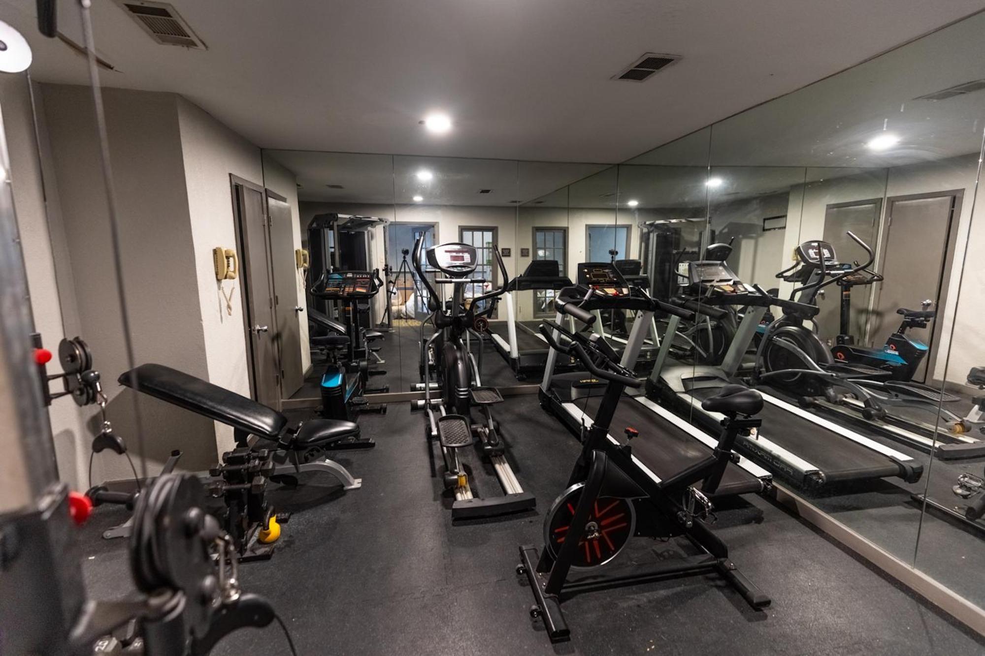Red Roof Inn & Suites Irving - Dfw Airport South 외부 사진